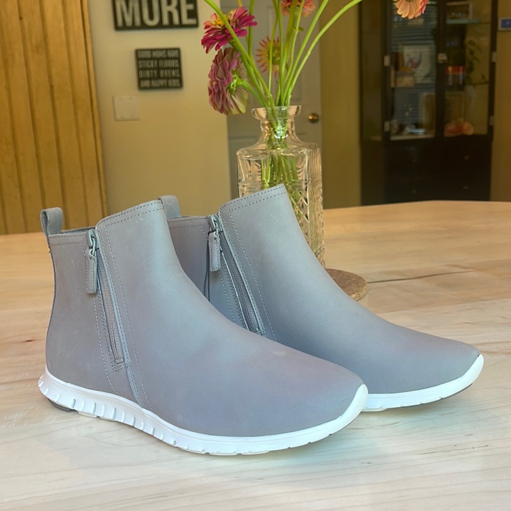 Coke Haan waterproof booties grey size 8 never been worn new with tags